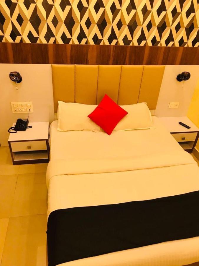 Hotel Keerthana Puttur Puttur  Exteriör bild