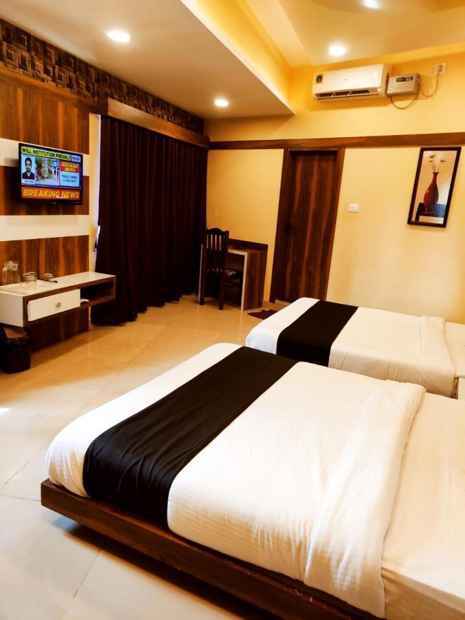Hotel Keerthana Puttur Puttur  Exteriör bild