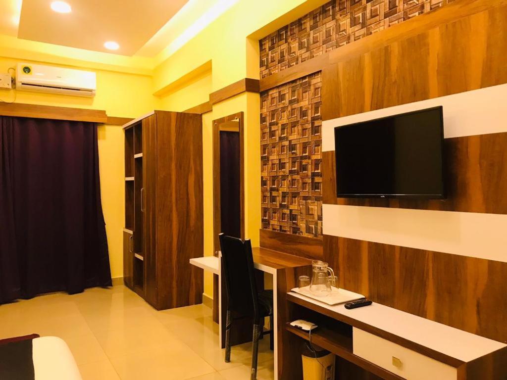 Hotel Keerthana Puttur Puttur  Exteriör bild